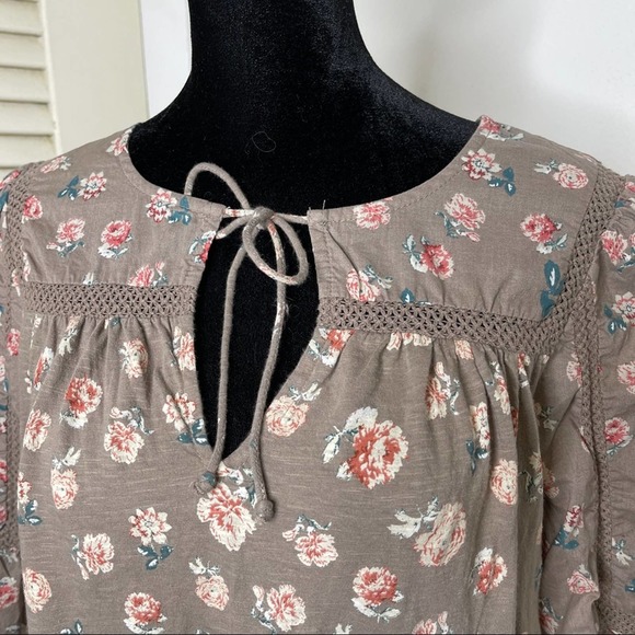 Lucky Brand Crochet Lace Floral Puff Sleeve Blouse - Picture 3 of 12